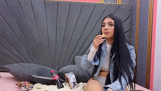 Julieta-Horny- online show from 28, 3, 2026