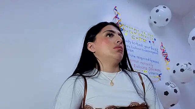 Snapshot of Julieta-Horny- chatting on 16, 6, 2026 Julieta-Horny- online show from 16, 6, 2026