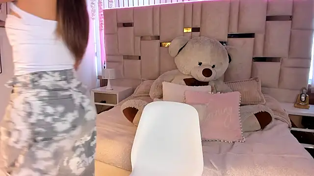 valery se  online show from 18, 4, 2026