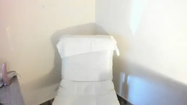 Nyomi browm online show from 20, 4, 2026