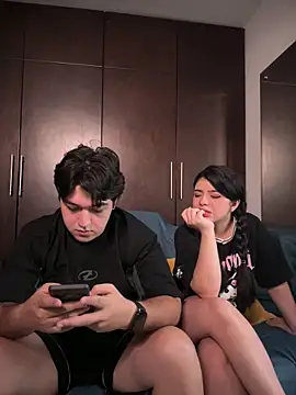 EmilyAndAndrew online show from 1, 3, 2026