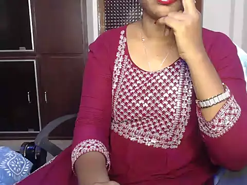 VixenNandhu online show from 18, 4, 2026