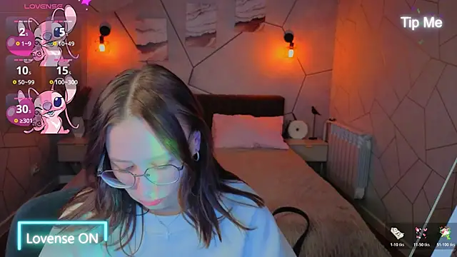  Kiki angel  online show from 12, 4, 2026