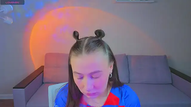  Kiki angel  online show from 21, 4, 2026