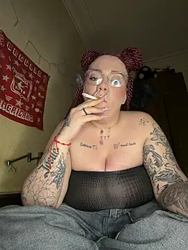 Snapshot of Diablita13 chatting on 6, 2, 2026 Diablita13 online show from 6, 2, 2026