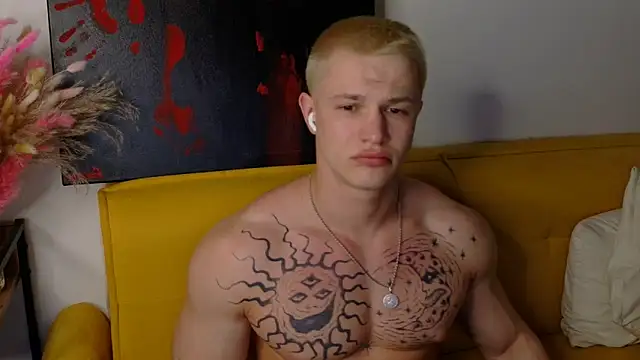 SterlingNoir online show from 22, 4, 2026