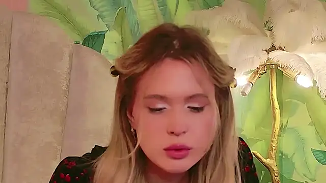 Beckie White online show from 26, 7, 2026