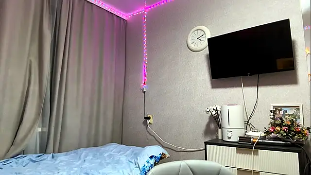 MilaSliger online show from 6, 3, 2026