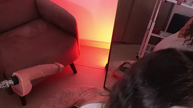 lara bombshell  online show from 15, 3, 2026