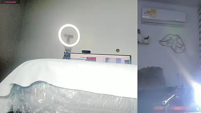 lana  kane   online show from 4, 4, 2026