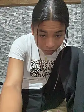 Snapshot of Romie_rous chatting on 22, 5, 2026 Romie rous online show from 22, 5, 2026