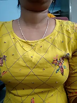 Snapshot of Fantasy_Queen94 chatting on 2, 4, 2026 Fantasy Queen94 online show from 2, 4, 2026