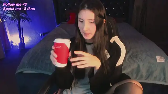 avrora shy  online show from 3, 3, 2026