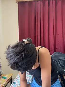 raavigirl online show from 9, 4, 2026