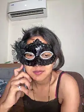 raavigirl online show from 21, 4, 2026