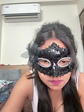 raavigirl online show from 23, 4, 2026