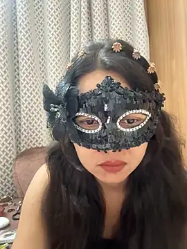 raavigirl online show from 8, 6, 2026