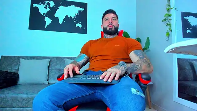 Alessrose online show from 5, 3, 2026