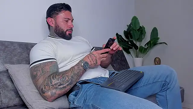 Alessrose online show from 20, 6, 2026