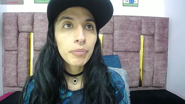 FRANCESCA LOVE  online show from 24, 4, 2026