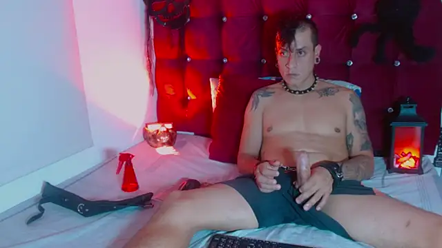 SkinnyDevil12 online show from 11, 3, 2026