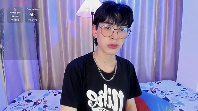 Demian Hush online show from 3, 4, 2026