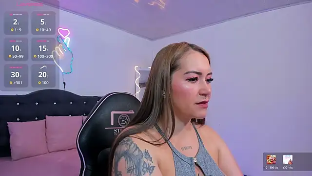 LUNAKITTY TAY online show from 23, 4, 2026