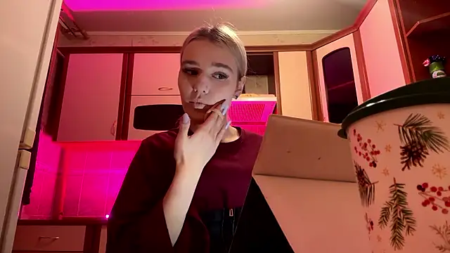 MiaBerlateen online show from 18, 2, 2026