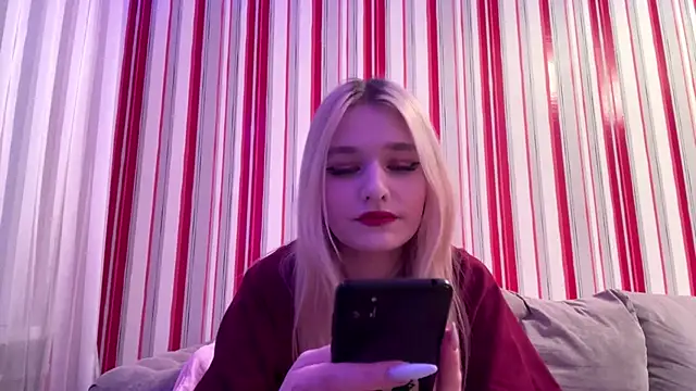 MiaBerlateen online show from 19, 2, 2026