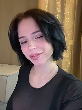  luna fox  online show from 15, 2, 2026