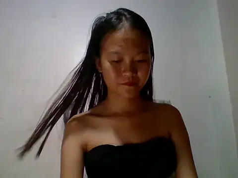 Yourlilpinayy online show from 27, 4, 2026