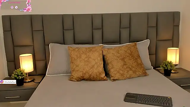 Amelie Belle  online show from 23, 2, 2026