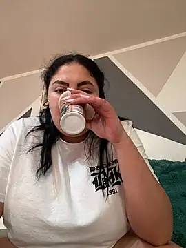 Snapshot of Amber_Sinn chatting on 15, 7, 2026 Amber Sinn online show from 15, 7, 2026