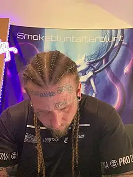 Smokebluntafterblunt online show from 20, 4, 2026