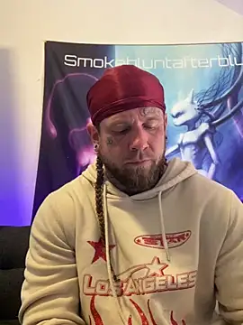 Smokebluntafterblunt online show from 27, 4, 2026