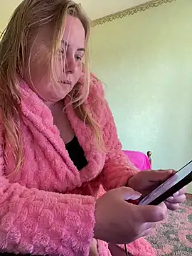 Mommy-girl-Lola online show from 5, 5, 2026