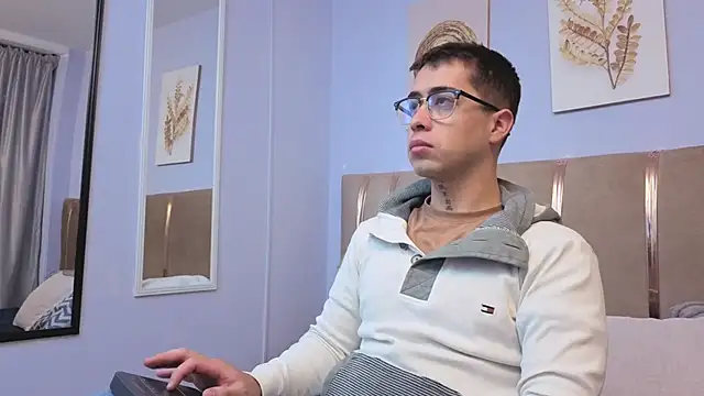 Tommas Jhonson online show from 23, 4, 2026