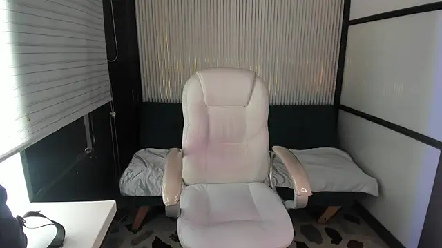 lorraineHunter online show from 20, 4, 2026