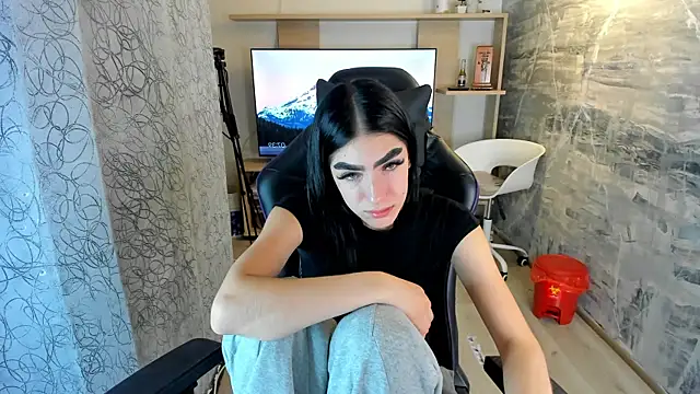 lorraineHunter online show from 25, 4, 2026