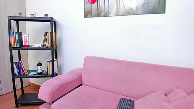 Kitty f00x online show from 11, 6, 2026