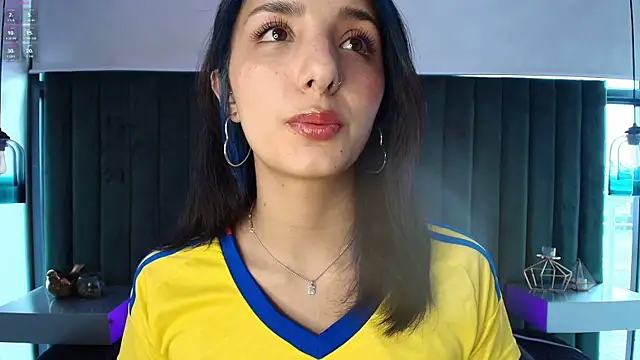 Snapshot of Aris_Suarez chatting on 7, 7, 2026 Aris Suarez online show from 7, 7, 2026