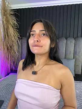 Nanda vixen  online show from 23, 4, 2026