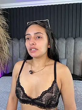 Nanda vixen  online show from 25, 4, 2026