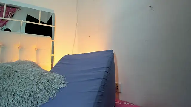 MiaEvans0 online show from 25, 5, 2026