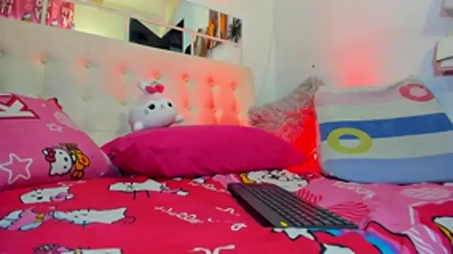 MiaEvans0 online show from 21, 7, 2026