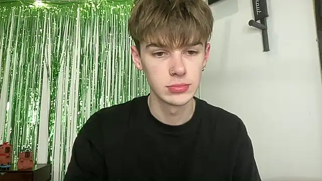 Snapshot of YourMilkyGuy chatting on 4, 3, 2026 YourMilkyGuy online show from 4, 3, 2026