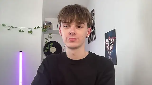 Snapshot of YourMilkyGuy chatting on 5, 5, 2026 YourMilkyGuy online show from 5, 5, 2026