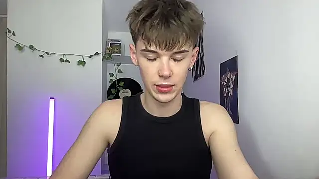 Snapshot of YourMilkyGuy chatting on 13, 5, 2026 YourMilkyGuy online show from 13, 5, 2026