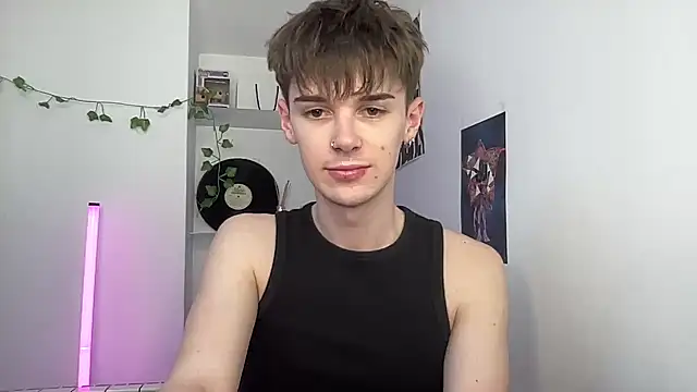 Snapshot of YourMilkyGuy chatting on 30, 5, 2026 YourMilkyGuy online show from 30, 5, 2026