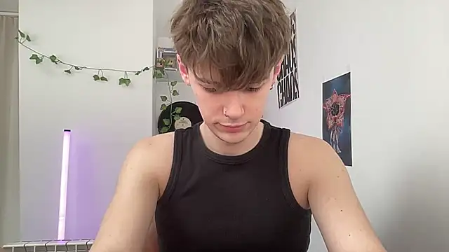 Snapshot of YourMilkyGuy chatting on 24, 6, 2026 YourMilkyGuy online show from 24, 6, 2026